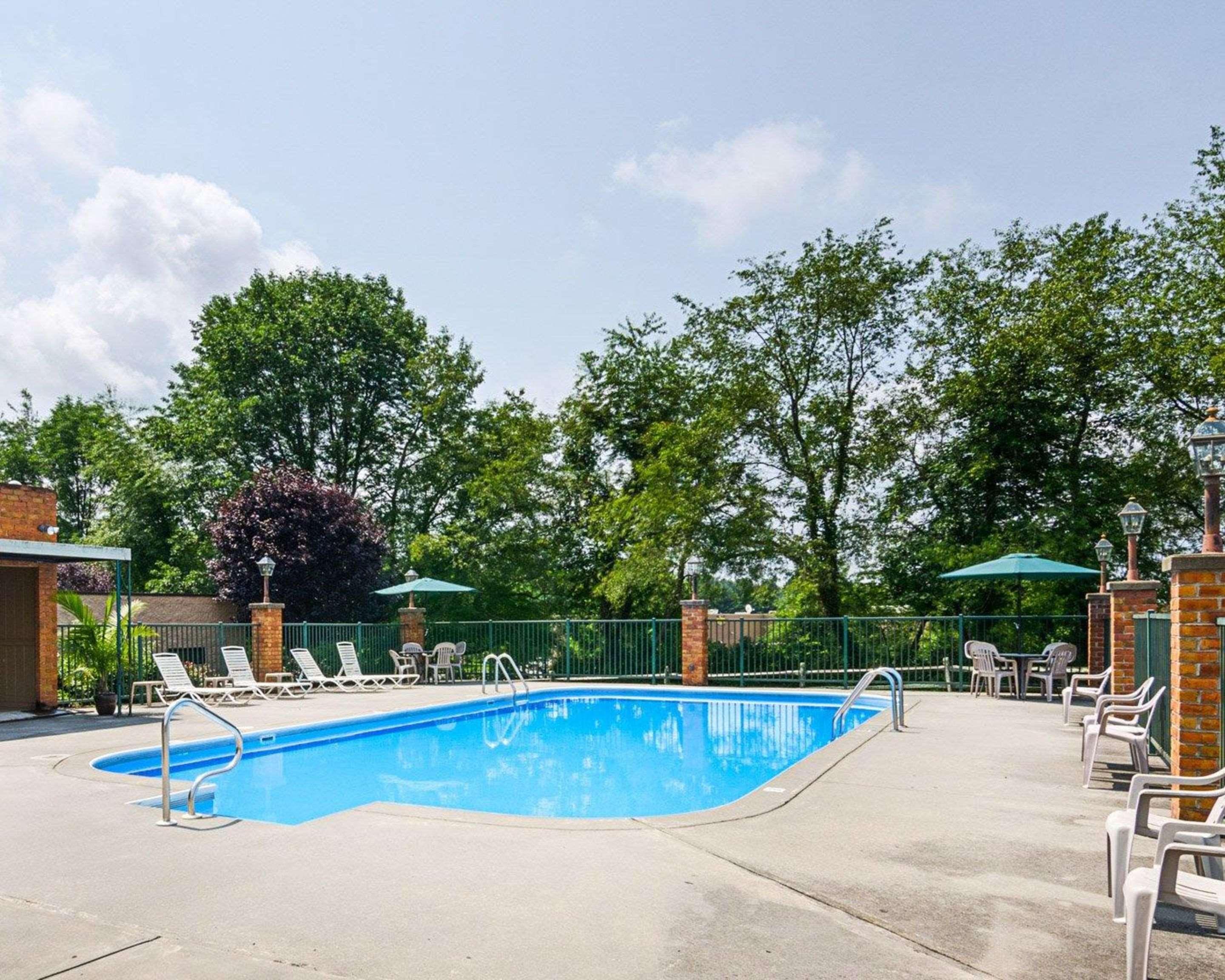 Quality Inn Lewisburg Exterior photo
