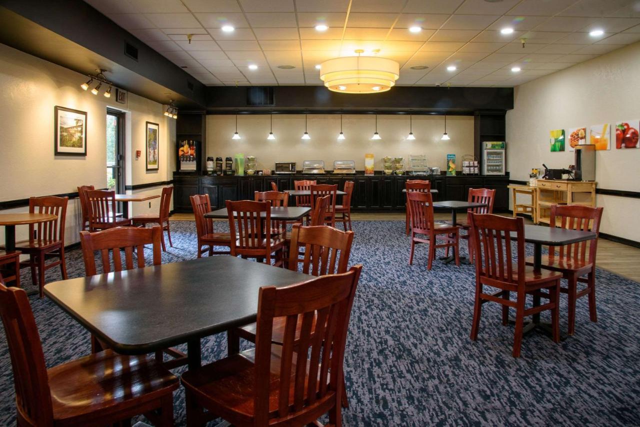 Quality Inn Lewisburg Exterior photo